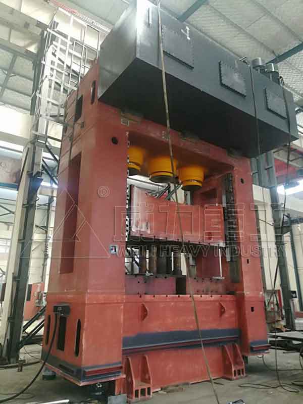 1250噸框架式油壓機