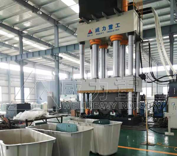 玻璃鋼模壓機器設備2500噸復合材料制品模壓機廠(chǎng)