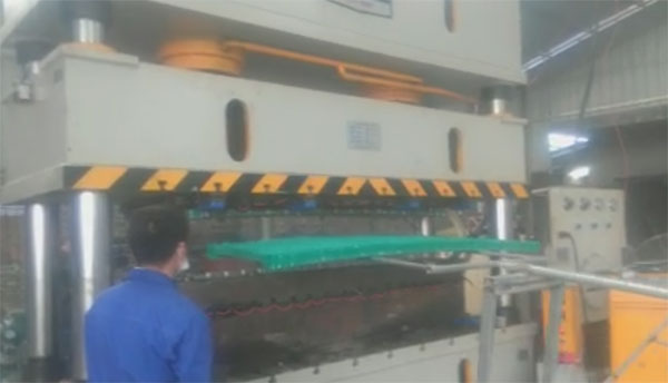 復合材料漏糞板成型液壓機