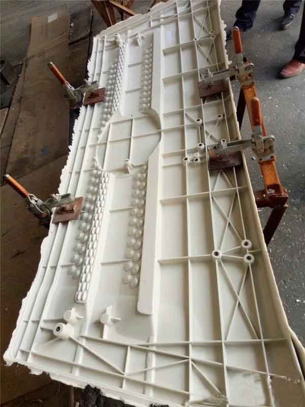 玻璃剛保險杠液壓機