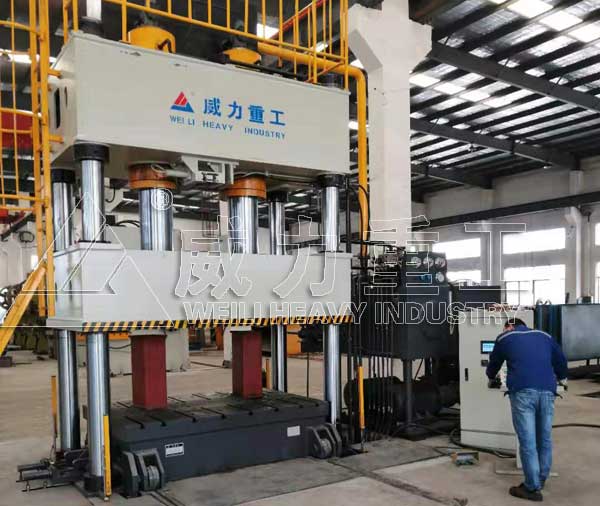 500噸四柱式拉伸機