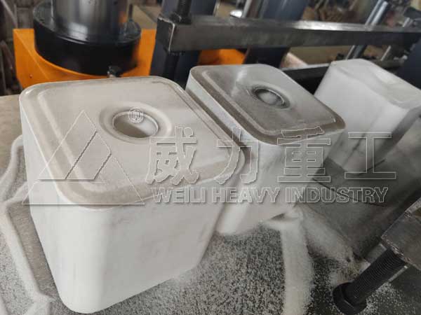 400噸舔鹽壓塊機