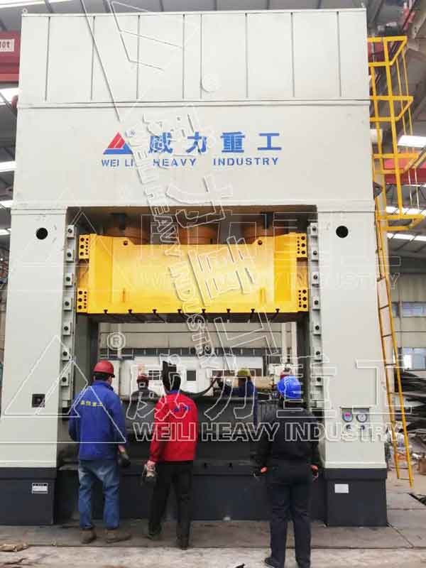 1800噸汽車(chē)輪輞整形液壓機液壓站蓄能器故障？